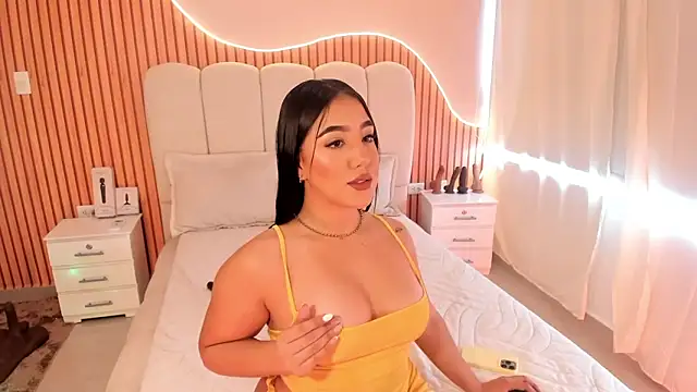 Snapshot of SofiiSweet_ chatting on 29, 10, 2025 SofiiSweet online show from 29, 10, 2025