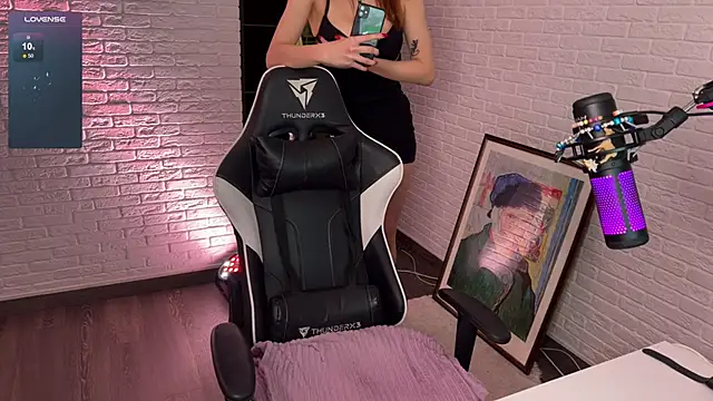 Snapshot of mirai_meeow chatting on 21, 1, 2025 mirai meeow online show from 21, 1, 2025