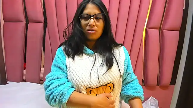 Snapshot of Miaa_Smiith_ chatting on 11, 7, 2026 Miaa Smiith online show from 11, 7, 2026