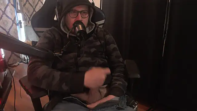 chicostick413 online show from 8, 4, 2026