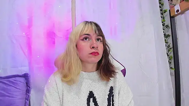 Snapshot of GilaKat chatting on 28, 1, 2025 GilaKat online show from 28, 1, 2025