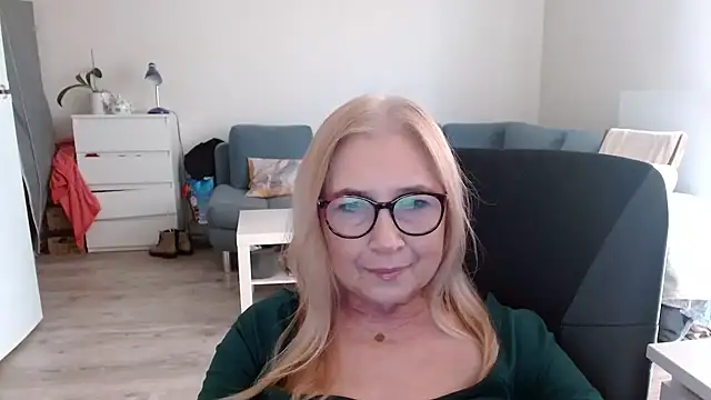 sofia xkiss online show from 17, 2, 2025