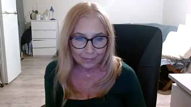 sofia xkiss online show from 25, 2, 2025