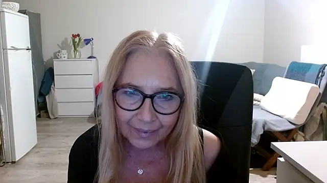 sofia xkiss online show from 9, 3, 2025