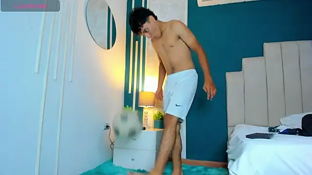 Austin Cardieff online show from 8, 1, 2025