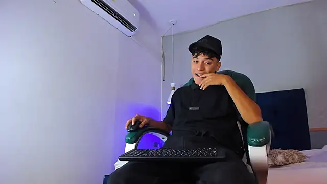 Austin Cardieff online show from 22, 1, 2025