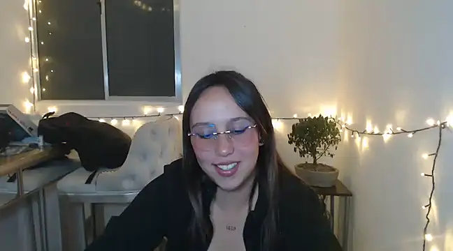 Skarlet Adams28 online show from 28, 1, 2025