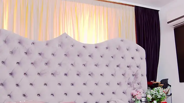 PenelopeLynnx online show from 12, 1, 2026