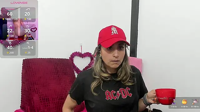 Snapshot of Giia39 chatting on 28, 10, 2025 Giia39 online show from 28, 10, 2025