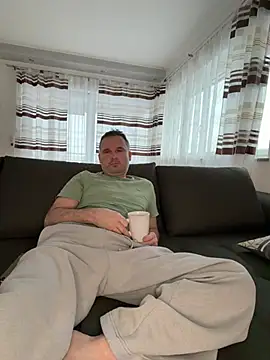 Snapshot of w12er chatting on 1, 2, 2026 w12er online show from 1, 2, 2026