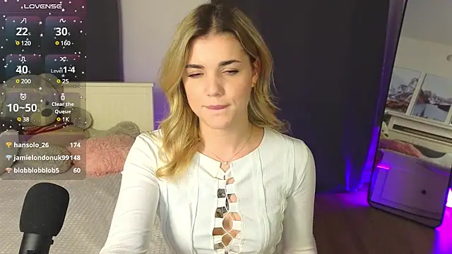 adrianawow1 online show from 8, 3, 2025