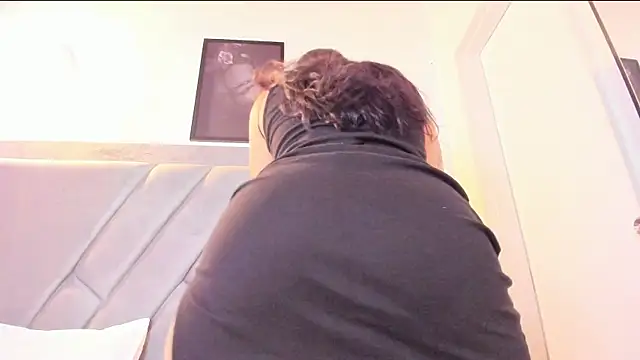 nataliee foster online show from 26, 9, 2025