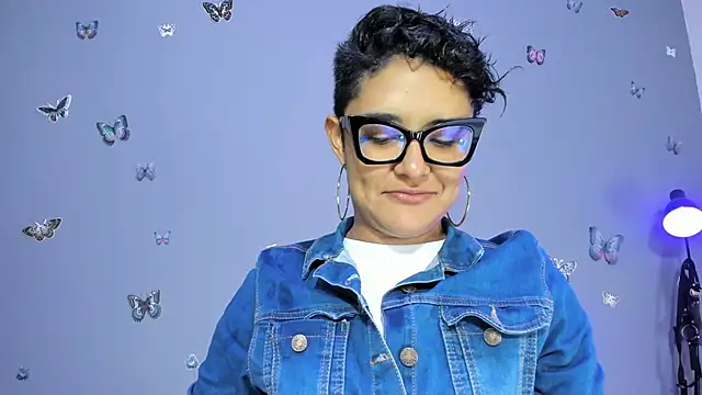 Kaira mosse online show from 17, 10, 2025