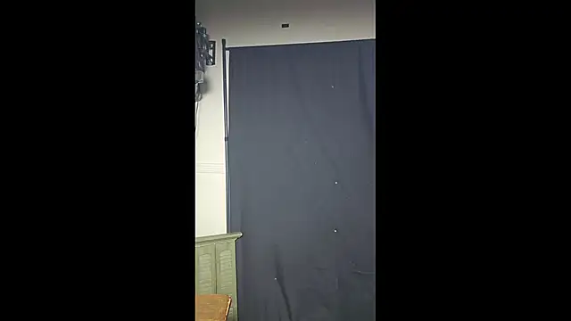 Layla-Lana online show from 5, 1, 2025