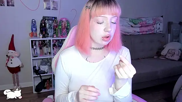 Snapshot of SweetieMollyy chatting on 14, 11, 2025 SweetieMollyy online show from 14, 11, 2025