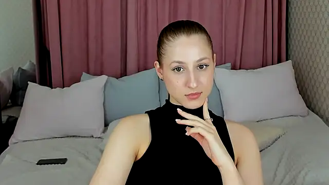 Snapshot of BritneyCruze chatting on 12, 12, 2024 BritneyCruze online show from 12, 12, 2024