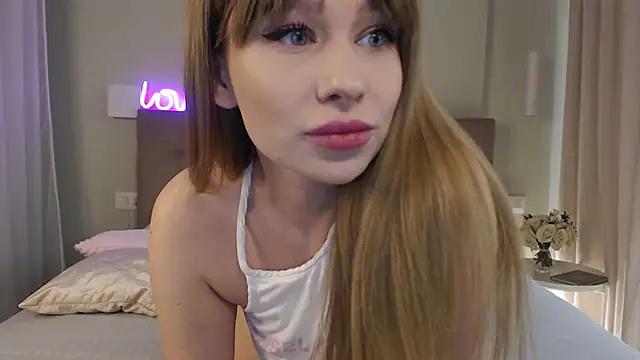 Snapshot of NoraLosttT chatting on 8, 2, 2025 NoraLosttT online show from 8, 2, 2025