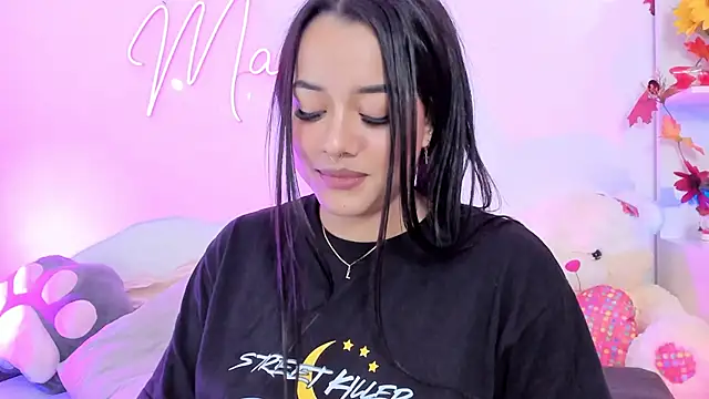 MaddyParisi online show from 4, 12, 2024