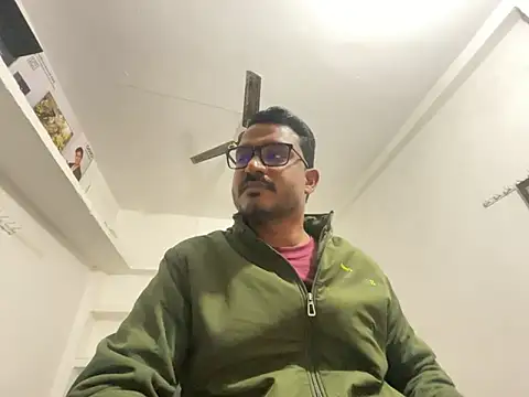 Snapshot of real_meet_girl_finding_in chatting on 26, 12, 2024 real meet girl finding in online show from 26, 12, 2024