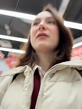 Dina Tease online show from 17, 12, 2025