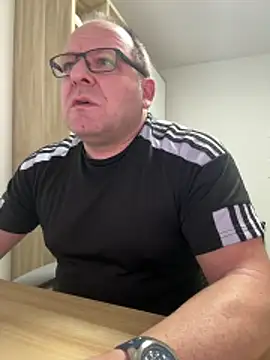 coupleLatinaLovers online show from 23, 2, 2026