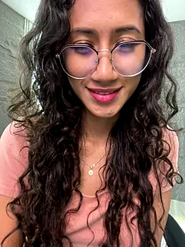 Snapshot of KaitlynLoveCam chatting on 5, 11, 2025 KaitlynLoveCam online show from 5, 11, 2025