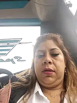 Laura-Hernandez online show from 22, 2, 2025