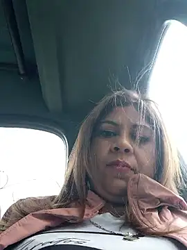 Snapshot of Laura-Hernandez chatting on 18, 2, 2026 Laura-Hernandez online show from 18, 2, 2026