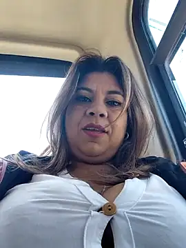 Snapshot of Laura-Hernandez chatting on 27, 2, 2026 Laura-Hernandez online show from 27, 2, 2026