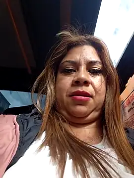 Snapshot of Laura-Hernandez chatting on 27, 6, 2026 Laura-Hernandez online show from 27, 6, 2026