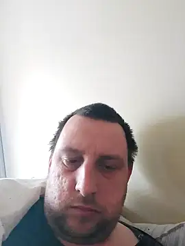 Snapshot of HE-M123 chatting on 3, 3, 2025 HE-M123 online show from 3, 3, 2025