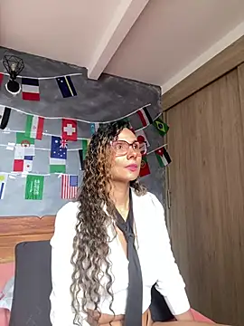 MafeeRoss online show from 9, 7, 2026