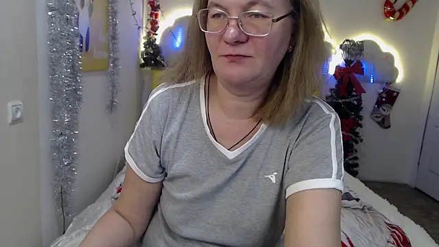 Snapshot of HolyMilfa chatting on 8, 12, 2024 HolyMilfa online show from 8, 12, 2024