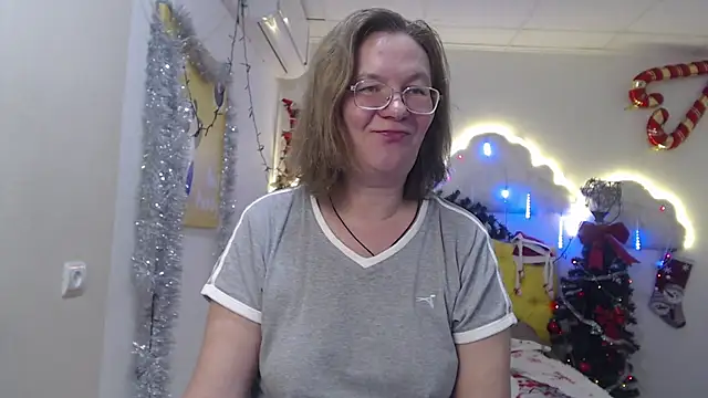 Snapshot of HolyMilfa chatting on 5, 1, 2025 HolyMilfa online show from 5, 1, 2025