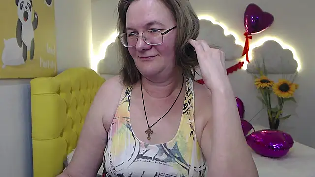 Snapshot of HolyMilfa chatting on 14, 2, 2025 HolyMilfa online show from 14, 2, 2025