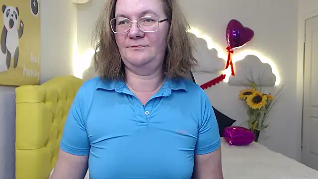 Snapshot of HolyMilfa chatting on 7, 3, 2025 HolyMilfa online show from 7, 3, 2025