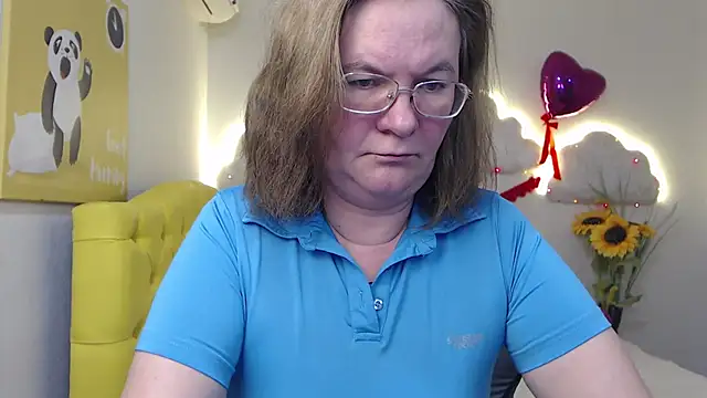 Snapshot of HolyMilfa chatting on 7, 3, 2025 HolyMilfa online show from 7, 3, 2025