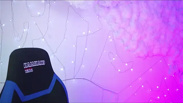 AdeleLoomis online show from 7, 12, 2024