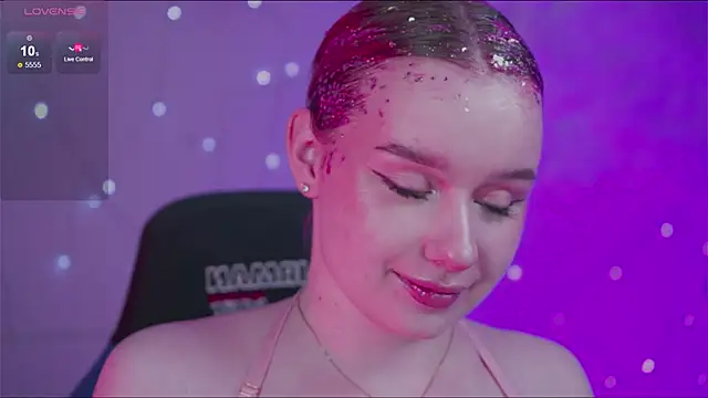 Snapshot of AdeleLoomis chatting on 7, 12, 2024 AdeleLoomis online show from 7, 12, 2024