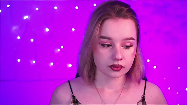 AdeleLoomis online show from 10, 12, 2024