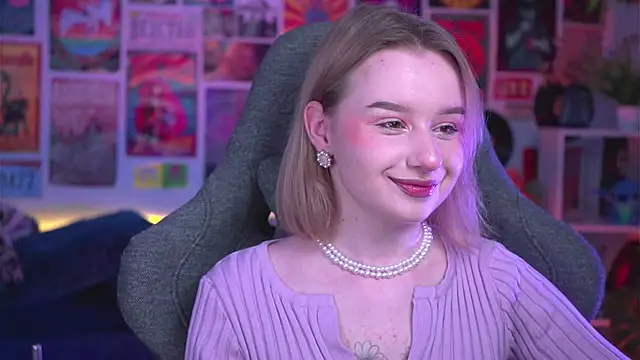 Snapshot of AdeleLoomis chatting on 18, 12, 2024 AdeleLoomis online show from 18, 12, 2024