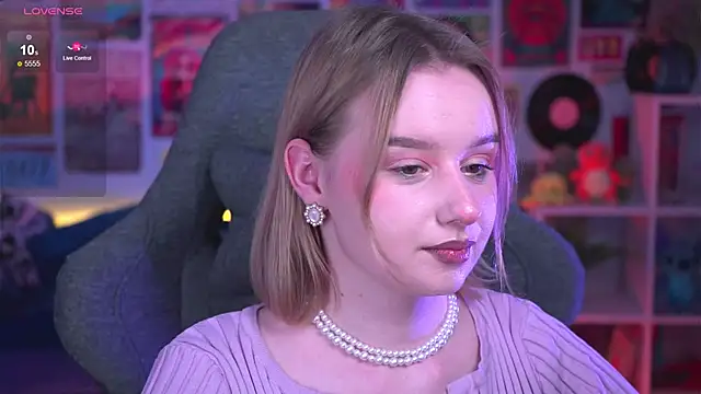 Snapshot of AdeleLoomis chatting on 18, 12, 2024 AdeleLoomis online show from 18, 12, 2024