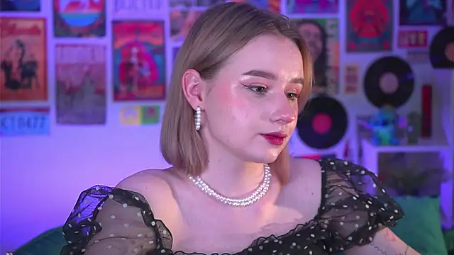 Snapshot of AdeleLoomis chatting on 23, 12, 2024 AdeleLoomis online show from 23, 12, 2024