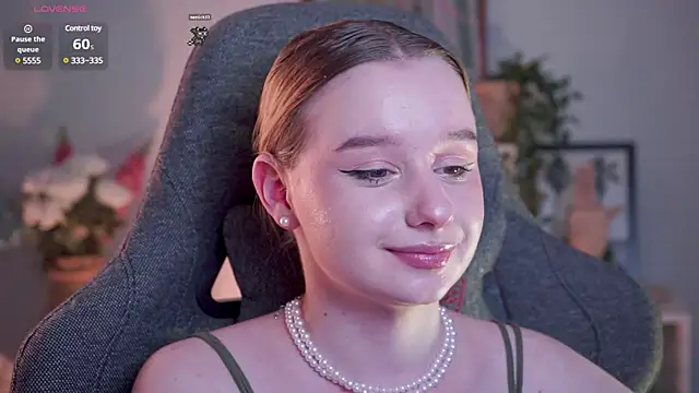 AdeleLoomis online show from 29, 12, 2024