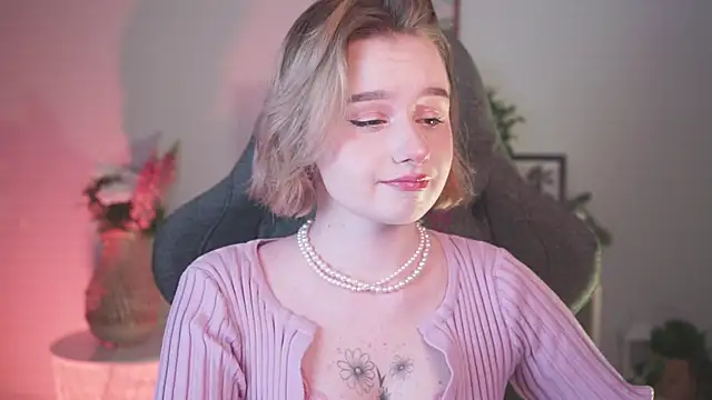 AdeleLoomis online show from 10, 1, 2025