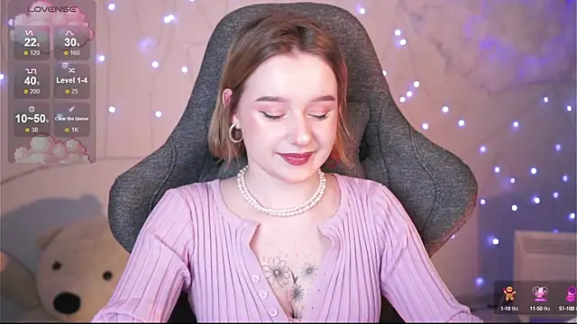 Snapshot of AdeleLoomis chatting on 11, 1, 2025 AdeleLoomis online show from 11, 1, 2025