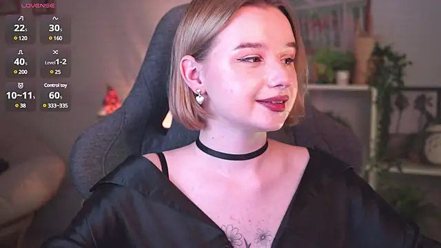 Snapshot of AdeleLoomis chatting on 15, 1, 2025 AdeleLoomis online show from 15, 1, 2025