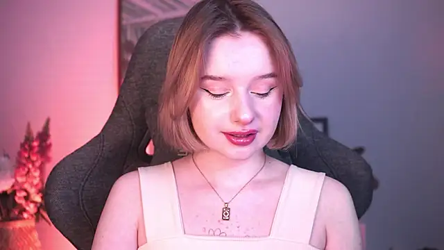 Snapshot of AdeleLoomis chatting on 24, 1, 2025 AdeleLoomis online show from 24, 1, 2025