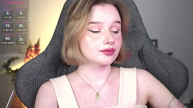 Snapshot of AdeleLoomis chatting on 24, 1, 2025 AdeleLoomis online show from 24, 1, 2025