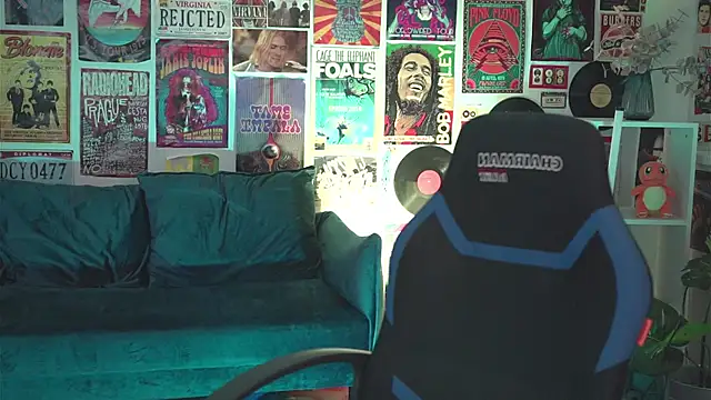 Snapshot of AdeleLoomis chatting on 4, 3, 2025 AdeleLoomis online show from 4, 3, 2025